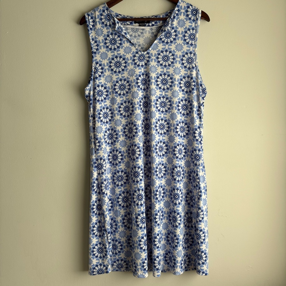 Charlie Paige Blue Medallion Print Sleeveless Dress